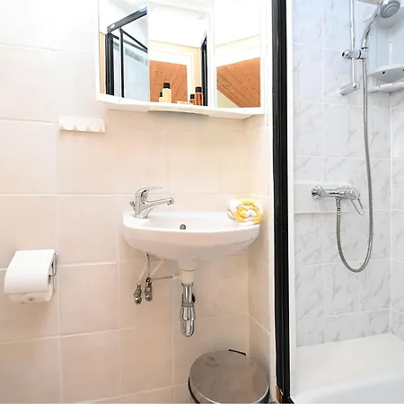 Terrassen-retreat In Sachsen, Cleaning Included Apartment *